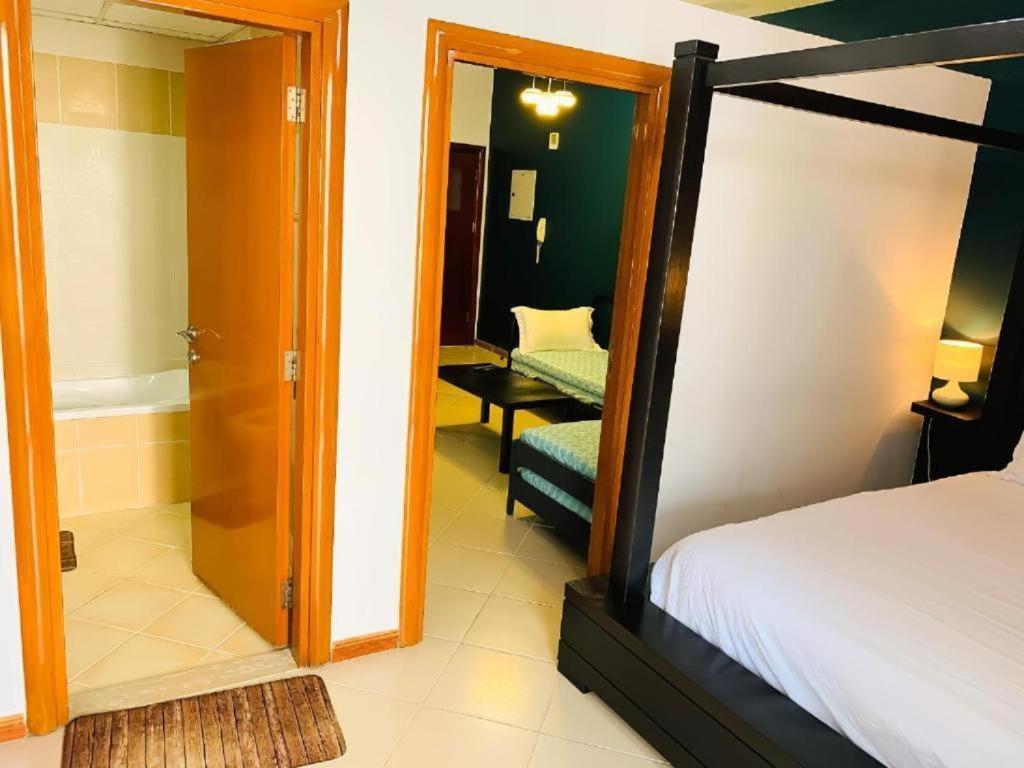 Royal Marina Inn Dubaï Extérieur photo